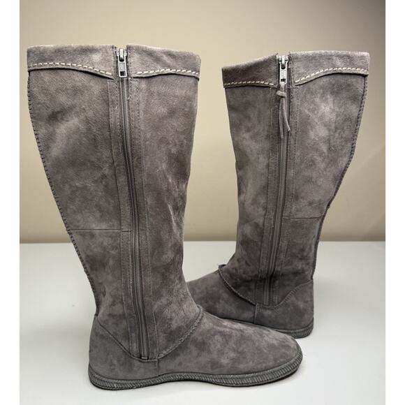 UGG Mammoth Moccasin Knee High Boot Womens 8 Grey Suede Side Zip Fringe - Picture 6 of 11